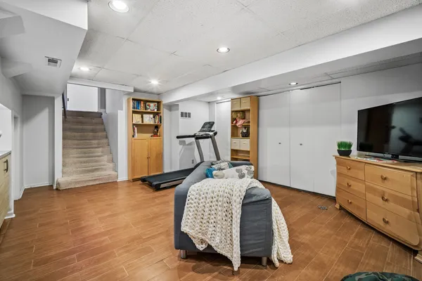 $849,900 | 3122 Sandy Lane, Glenview, IL 60026