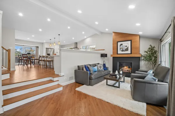 $849,900 | 3122 Sandy Lane, Glenview, IL 60026