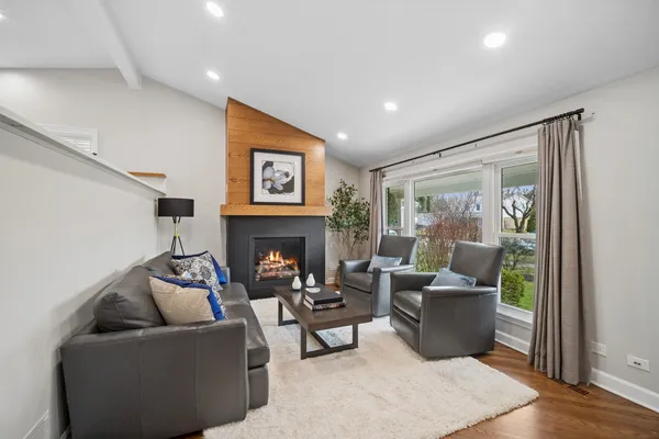 $849,900 | 3122 Sandy Lane, Glenview, IL 60026