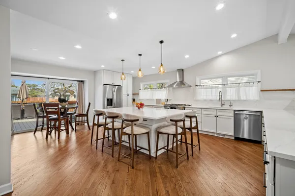 $849,900 | 3122 Sandy Lane, Glenview, IL 60026