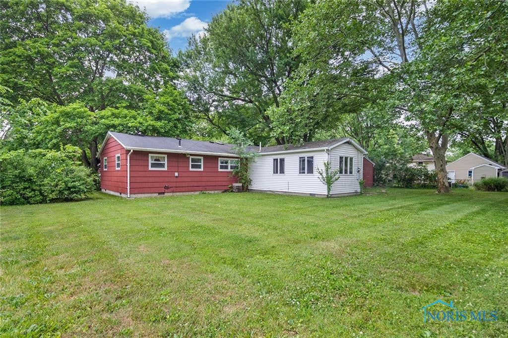 2131 Broadstone Road Toledo, OH 43615 - Photo 36 of 39 Gallery Image 36