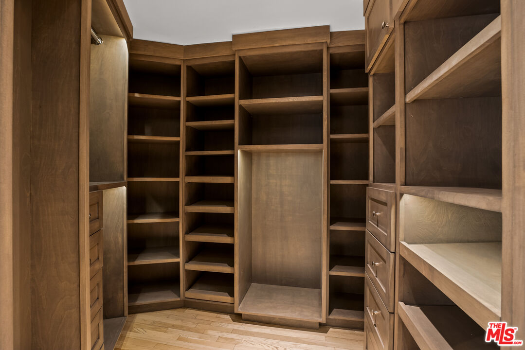 2201 Malaga Road Los Angeles, CA 90068 - Photo 39 of 51 a room with closet