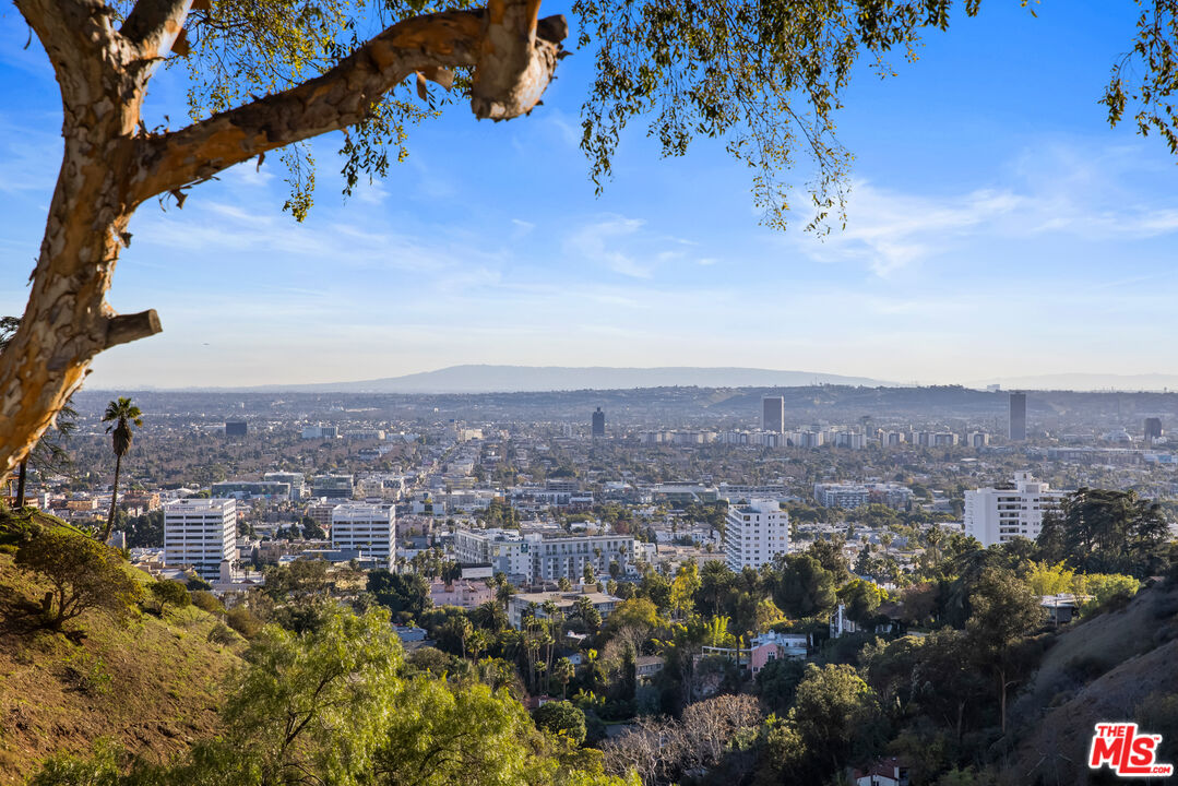 2201 Malaga Road Los Angeles, CA 90068 - Photo 46 of 51 a view of a city