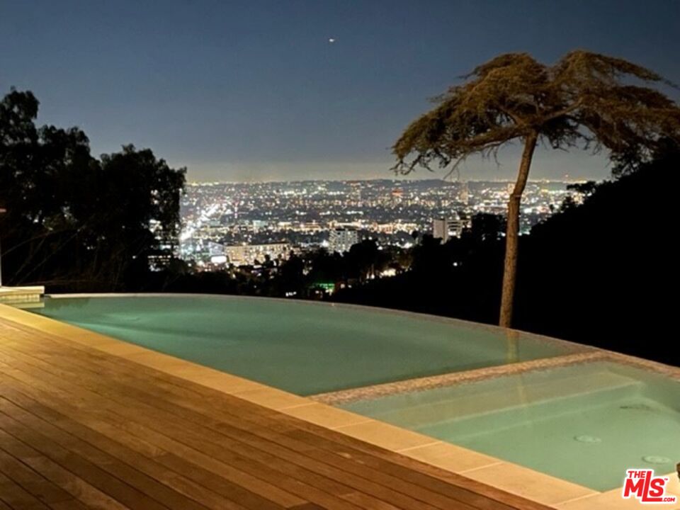 2201 Malaga Road Los Angeles, CA 90068 - Photo 51 of 51 a view of a tennis court