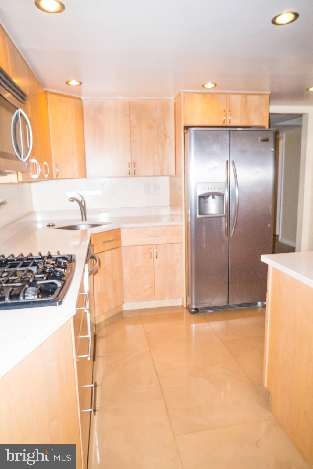 1413 Northgate Square, Unit 1C Reston, VA 20190 - Photo 2 of 16 SS appliances
