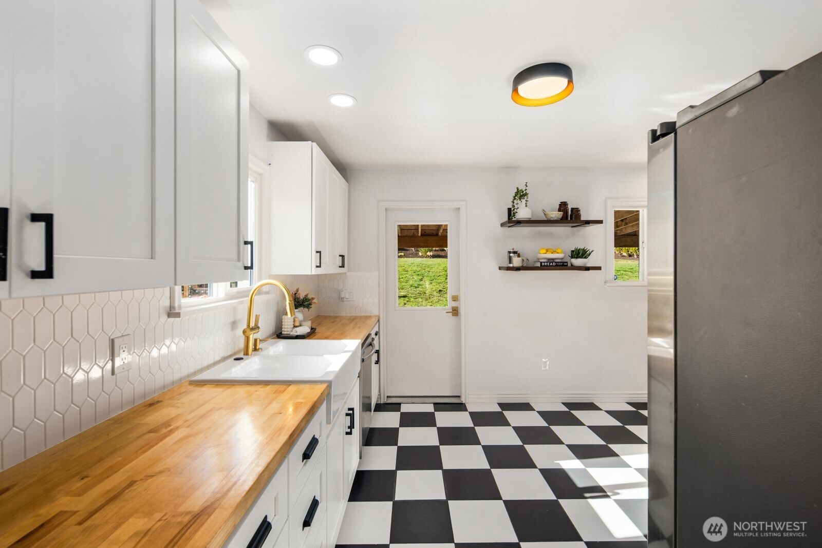 6018 Fleming Street Everett, WA 98203 - Photo 14 of 40