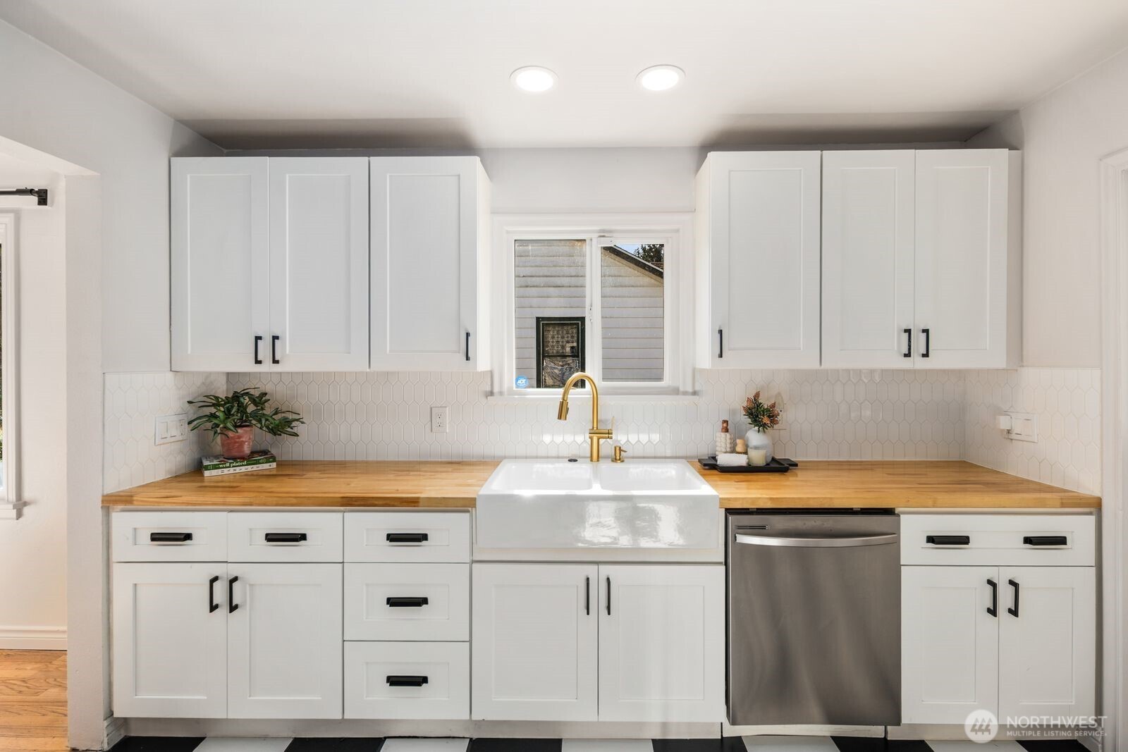 6018 Fleming Street Everett, WA 98203 - Photo 15 of 40