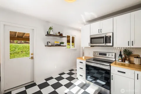 $650,000 | 6018 Fleming Street, Everett, WA 98203