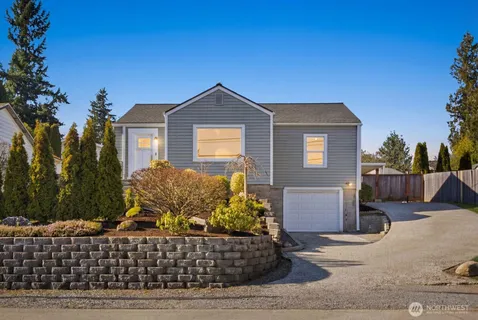 $650,000 | 6018 Fleming Street, Everett, WA 98203