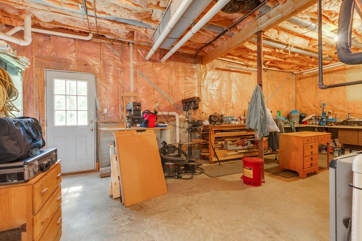 61 Barretts Hill Road Hudson, NH 03051 - Photo 25 of 31
