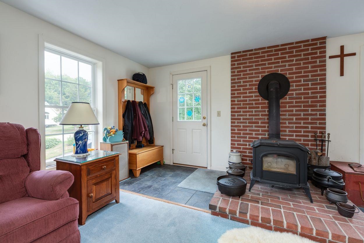 61 Barretts Hill Road Hudson, NH 03051 - Photo 10 of 31