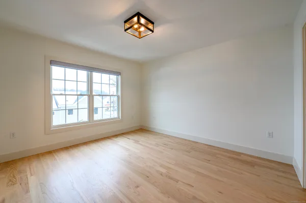 $4,850 | 2620 Main Street, Unit 7, Glastonbury, CT 06033