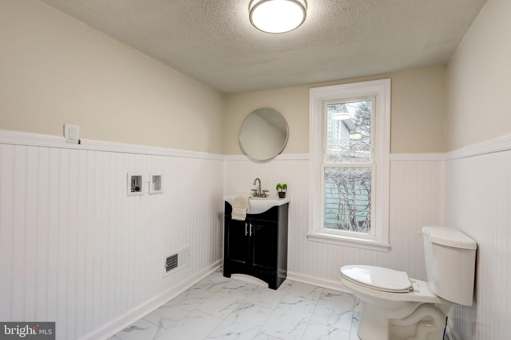 960 Maple Street Lititz, PA 17543 - Photo 14 of 42 Gallery Image 14