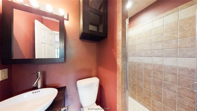 $2,200 | 1418 Magnolia Drive, College Station, TX 77840