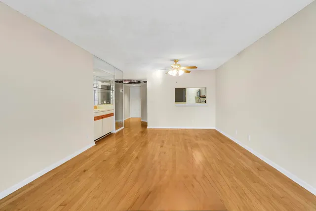 $440,000 | 122 Bay Colony Drive North, Juno Beach, FL 33408