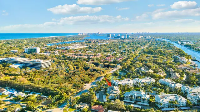 $440,000 | 122 Bay Colony Drive North, Juno Beach, FL 33408