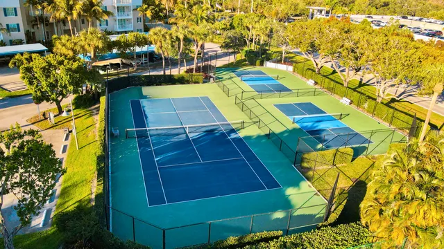 $440,000 | 122 Bay Colony Drive North, Juno Beach, FL 33408