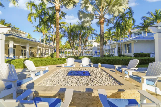 $440,000 | 122 Bay Colony Drive North, Juno Beach, FL 33408