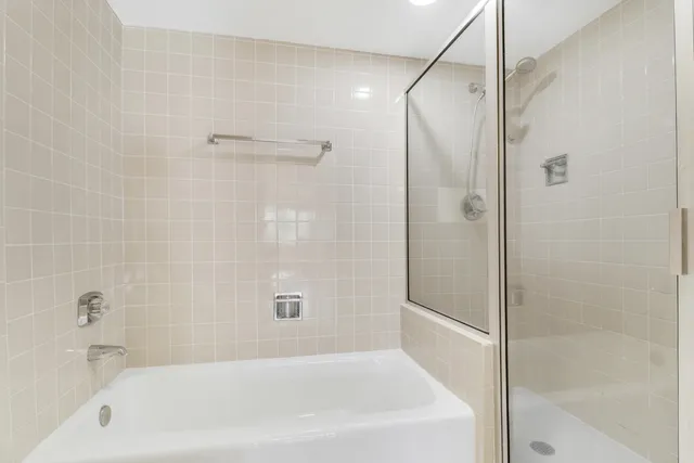 $440,000 | 122 Bay Colony Drive North, Juno Beach, FL 33408