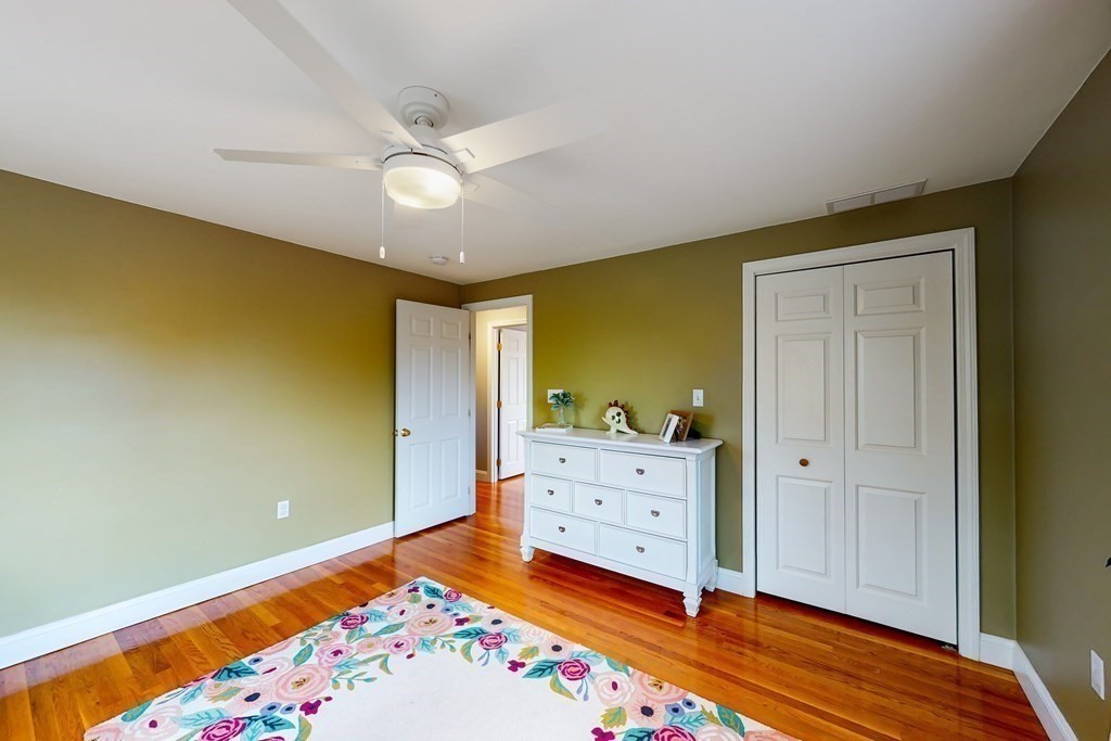 343 South Street Reading, MA 01867 - Photo 20 of 36