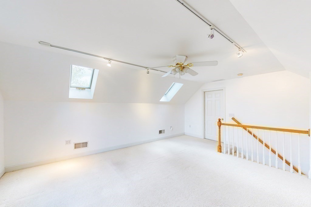 343 South Street Reading, MA 01867 - Photo 25 of 36