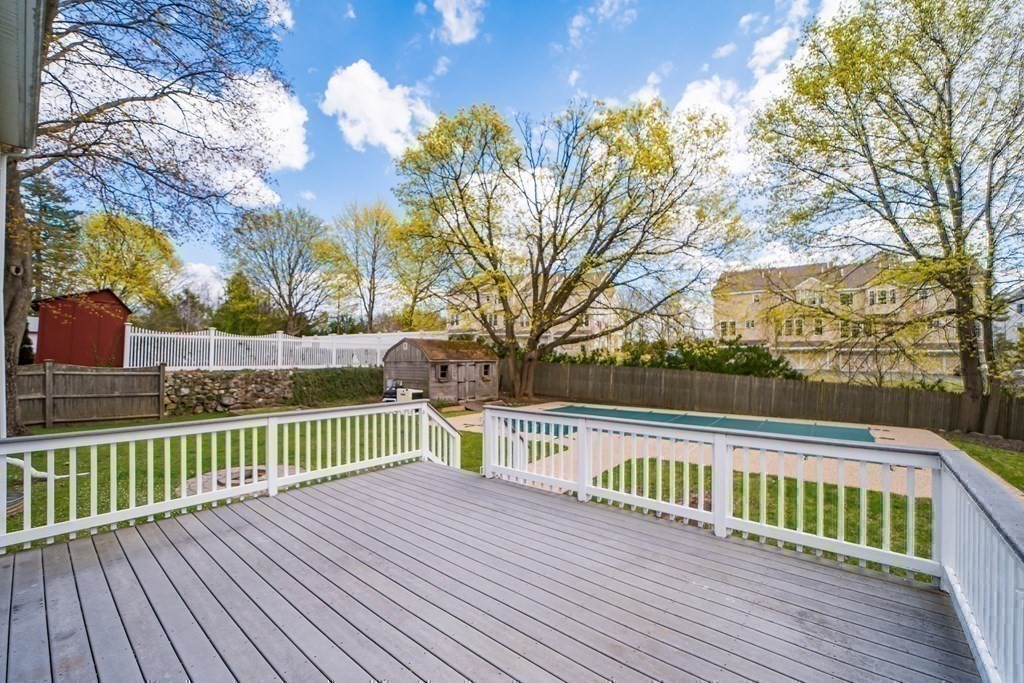 343 South Street Reading, MA 01867 - Photo 31 of 36