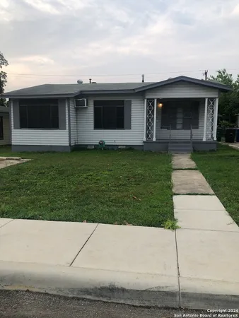 $1,260 | 215 Edna, San Antonio, TX 78220