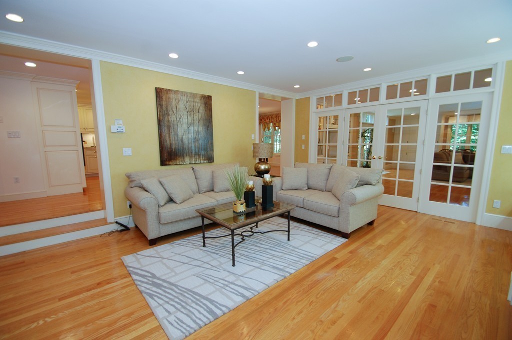 20 Northgate Road Wellesley, MA 02481 - Photo 8 of 24 a living room with furniture and a rug