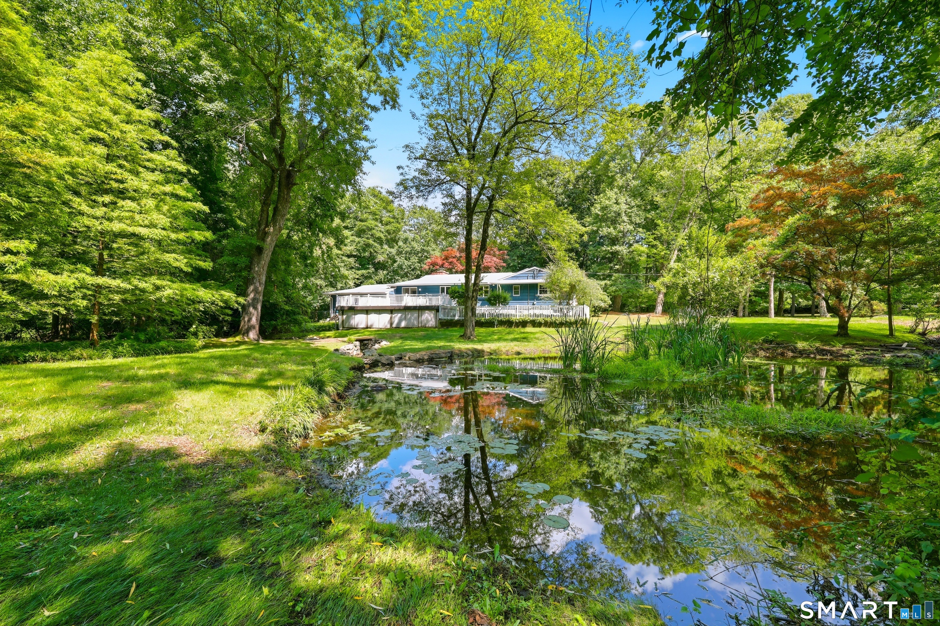 207 Barncroft Road Stamford, CT 06902 - Photo 31 of 36