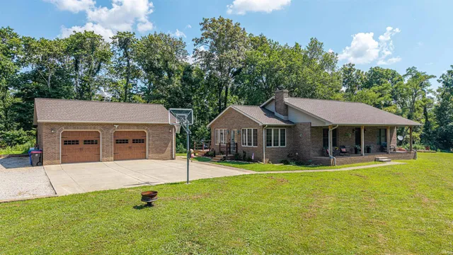 $519,000 | 2022 East Kelly Road, Boonville, IN 47601
