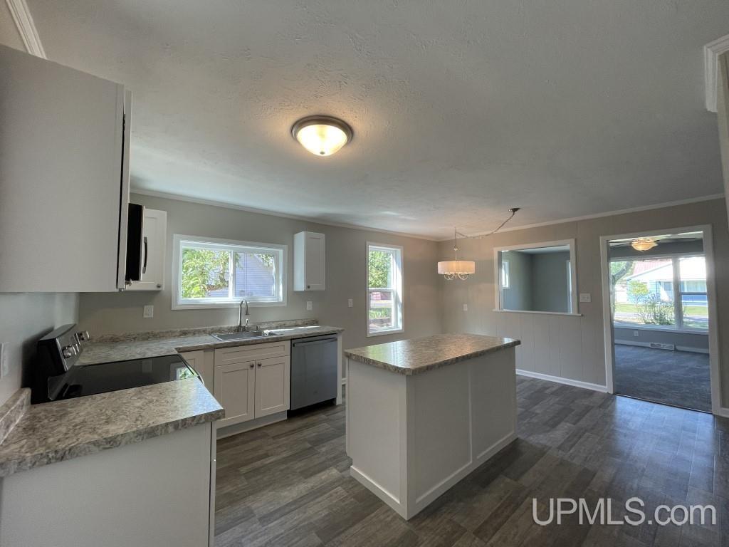 923 Halliday Street L'Anse, MI 49946 - Photo 6 of 52
