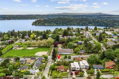 $1,089,995 | 4903 50th Avenue South, Seattle, WA 98118
