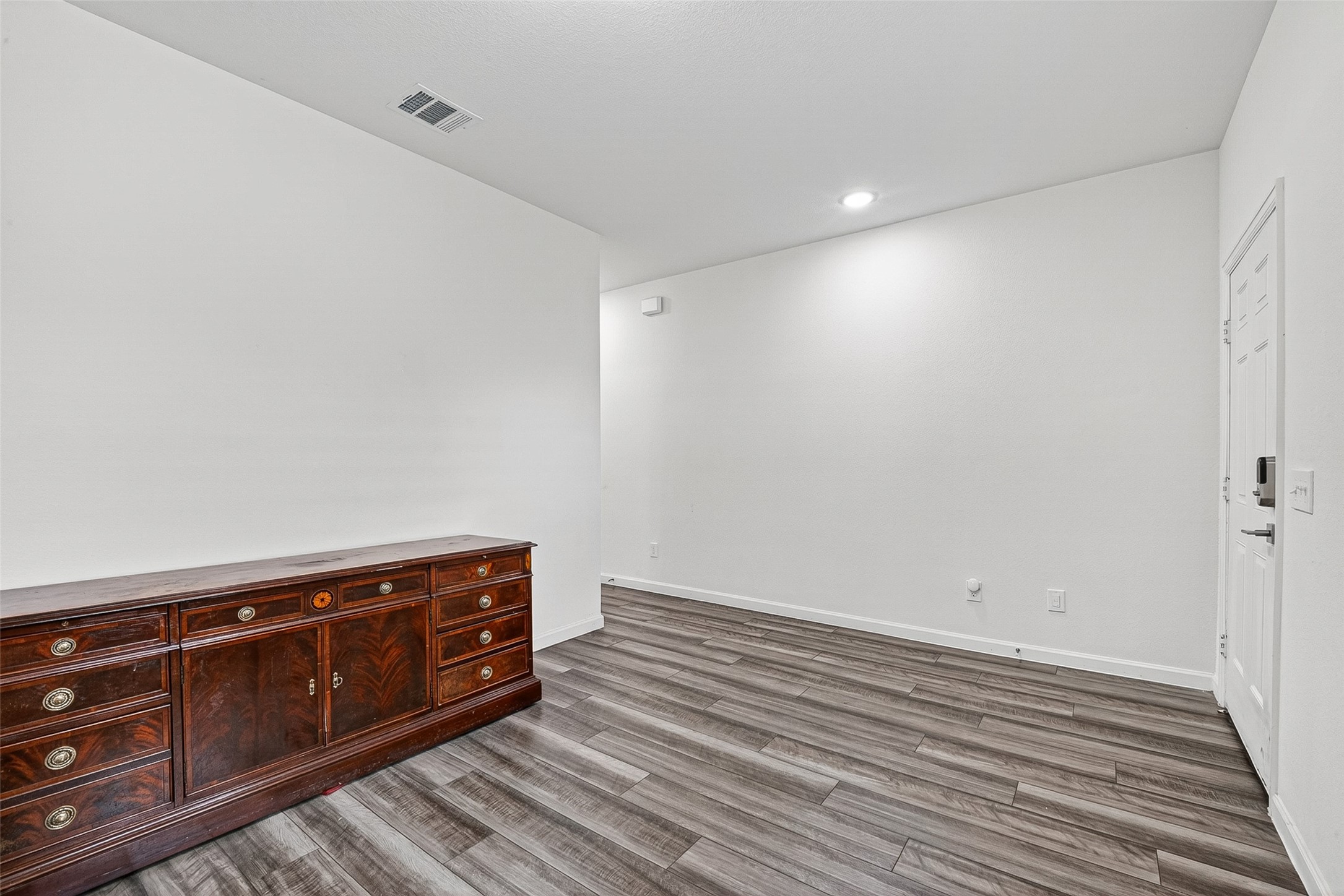 7518 Evitale Way Houston, TX 77049 - Photo 9 of 50