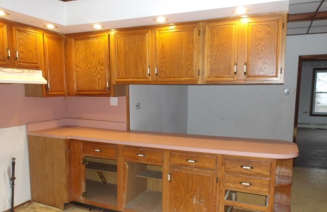 405 South 4th Street Effingham, IL 62401 - Photo 6 of 12