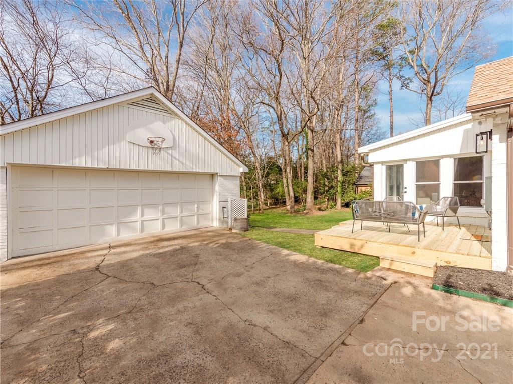 1271 Piccadilly Drive Charlotte, NC 28211 - Photo 32 of 34