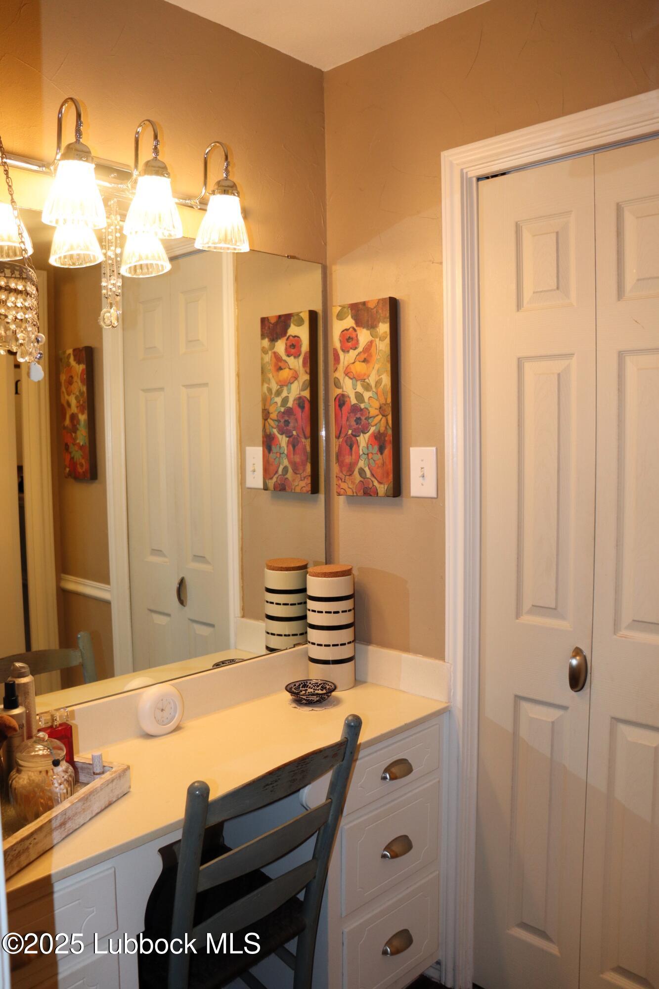 3014 Edgemere Drive, Unit 3 Plainview, TX 79072 - Photo 8 of 27 Primary Bathroom