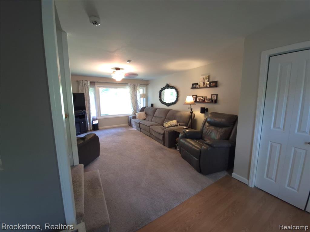 4890 Whipple Lake Road Clarkston, MI 48348 - Photo 19 of 40