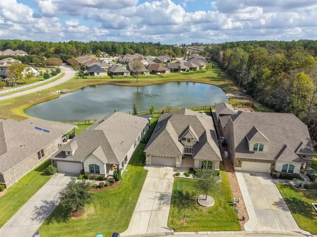$529,700 | 5634 Fountain Villas Way, Conroe, TX 77304