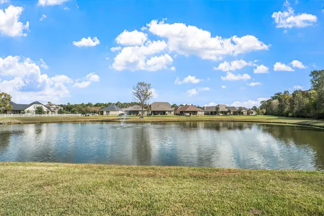 $529,700 | 5634 Fountain Villas Way, Conroe, TX 77304