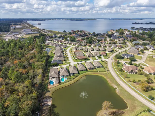 $529,700 | 5634 Fountain Villas Way, Conroe, TX 77304