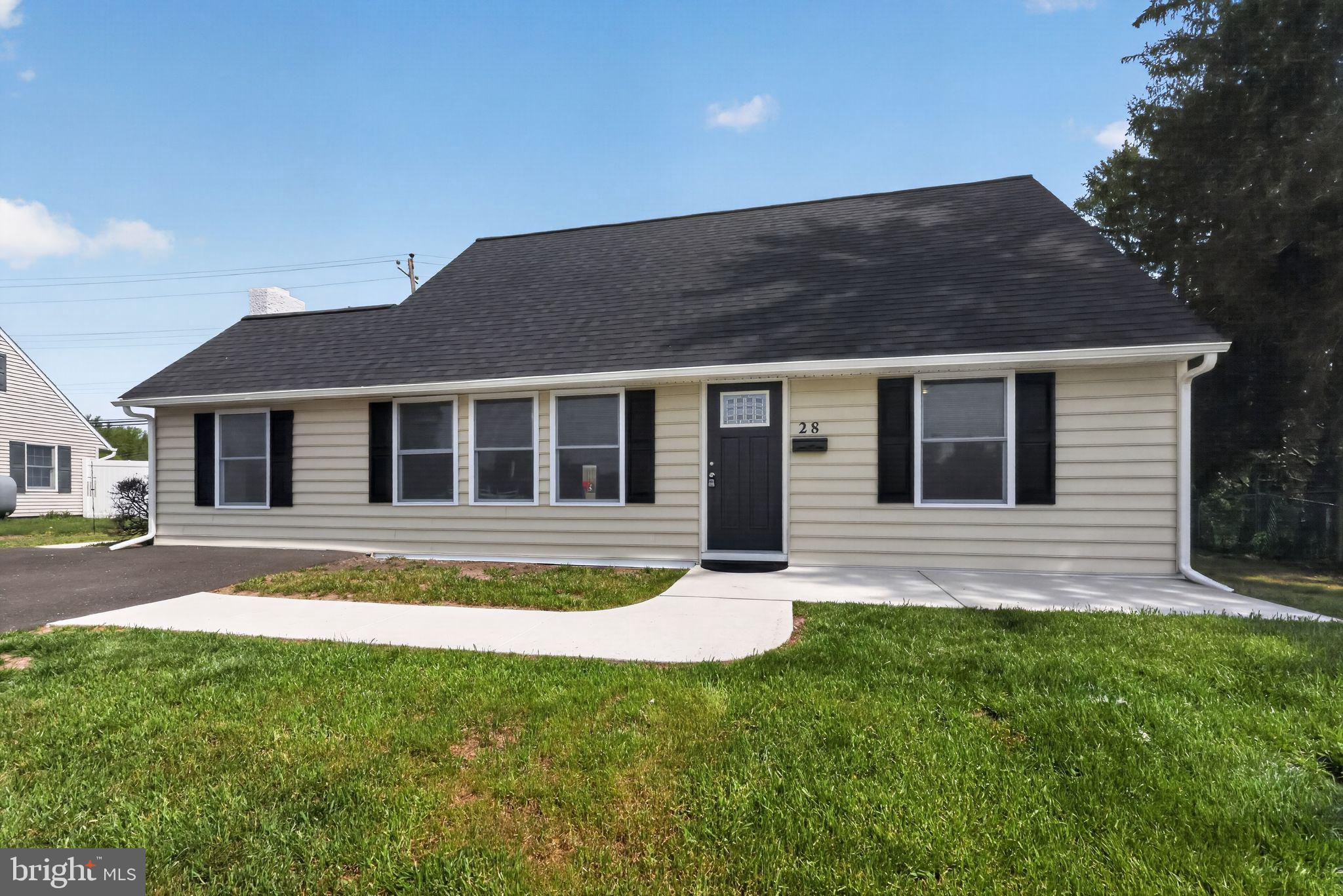 28 Jump Hill Road Levittown, PA 19056 - Photo 2 of 30