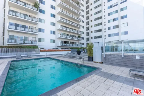 $1,199,000 | 1155 North La Cienega Boulevard, Unit 814, West Hollywood, CA 90069