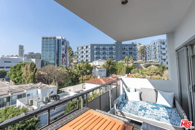 $1,199,000 | 1155 North La Cienega Boulevard, Unit 814, West Hollywood, CA 90069