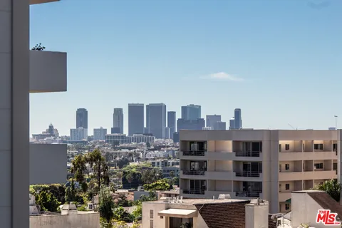 $1,199,000 | 1155 North La Cienega Boulevard, Unit 814, West Hollywood, CA 90069