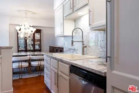 $1,199,000 | 1155 North La Cienega Boulevard, Unit 814, West Hollywood, CA 90069