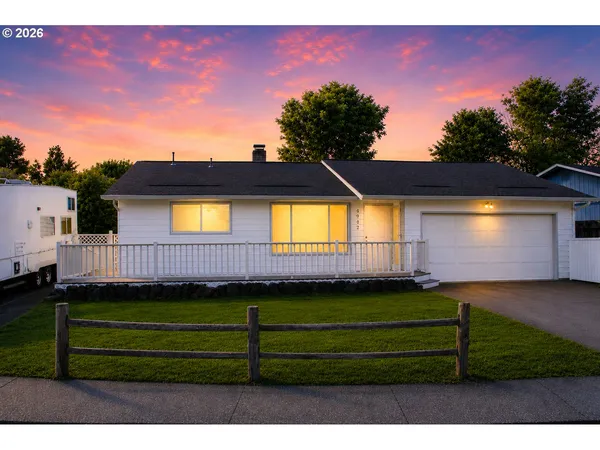 $425,000 | 4942 Oak Park Drive Northeast, Salem, OR 97305