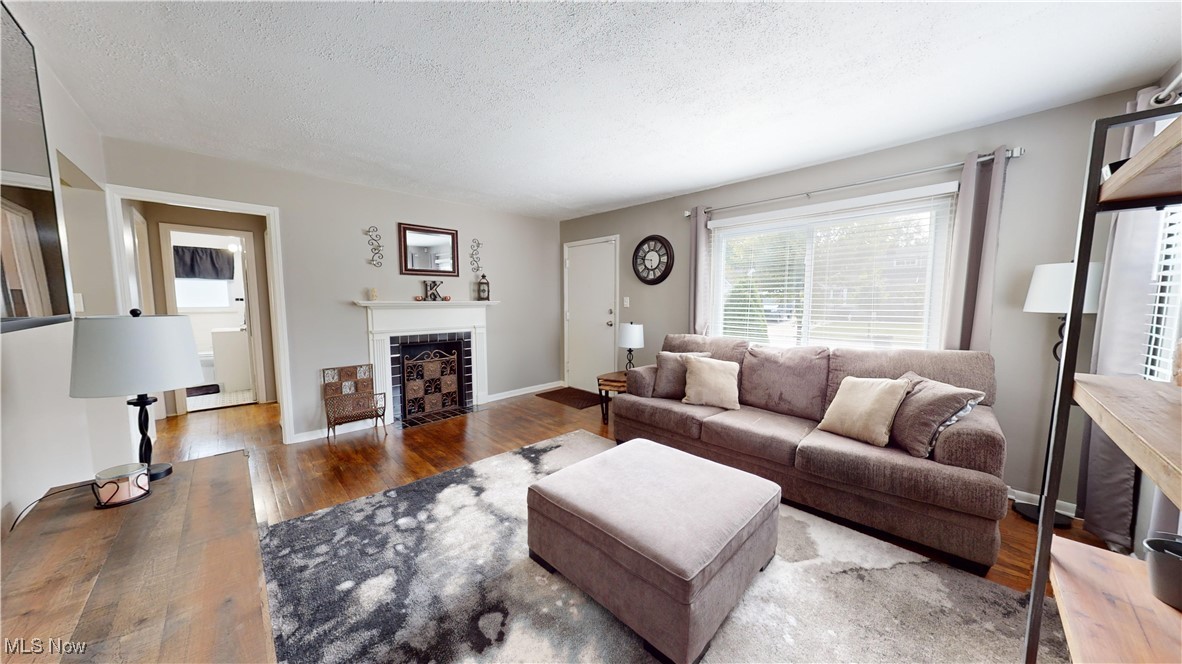 5253 Bridgewater Road Lyndhurst, OH 44124 - Photo 4 of 24