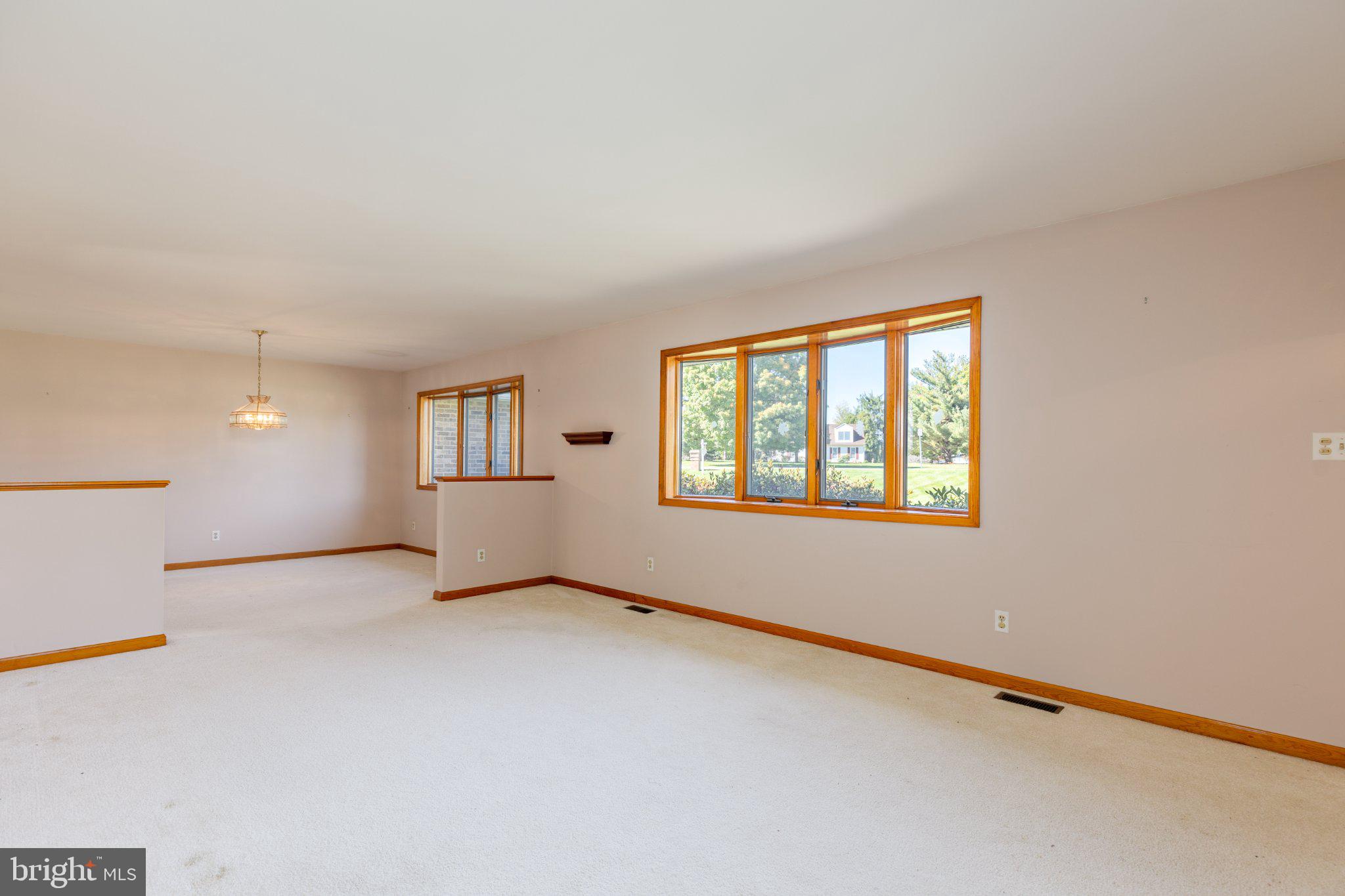 195 Bell Road Westminster, MD 21158 - Photo 5 of 71 Gallery Image 5