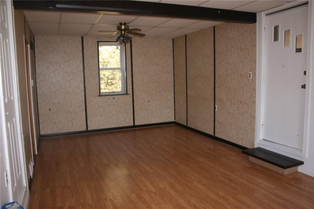 1353 Lardintown Road Tarentum, PA 15084 - Photo 4 of 16