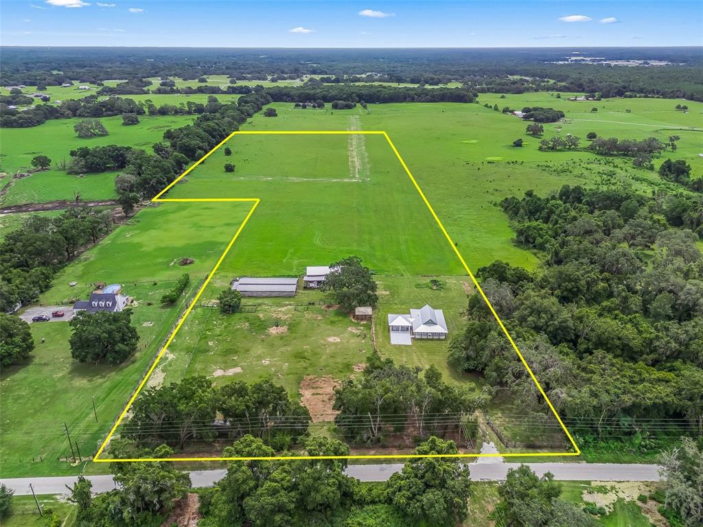 8567 Cr 635 Bushnell Bushnell, FL 33513 - Photo 2 of 46 a view of a tennis court